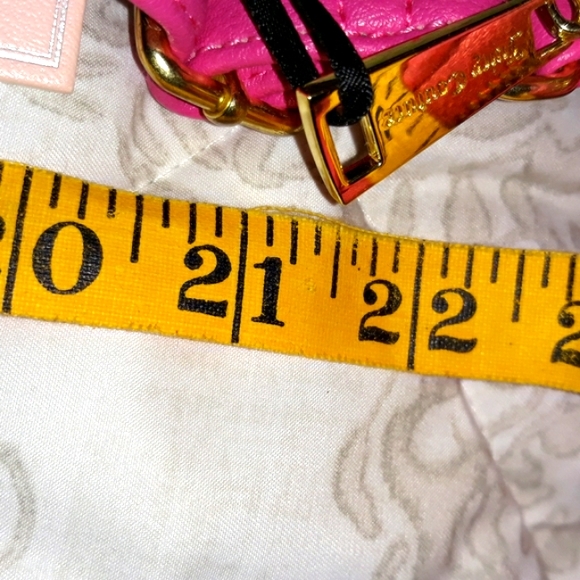 NWT, Beautiful  Juicy Couture cross body purse - Picture 13 of 16